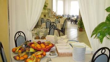 Petit déjeuner buffet compris tous les jours