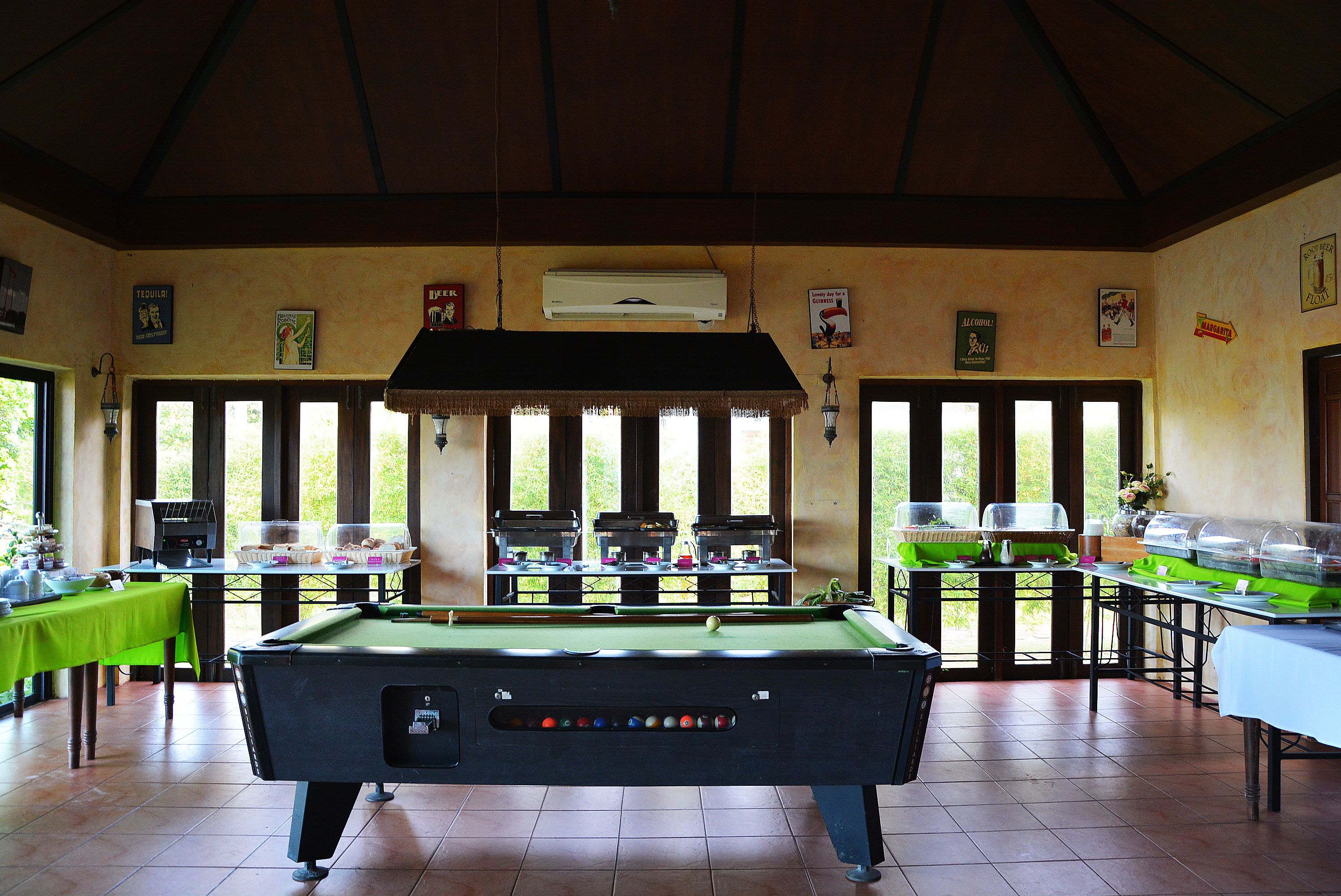 breakfast, lunch, dinner served; thai cuisine, sea views