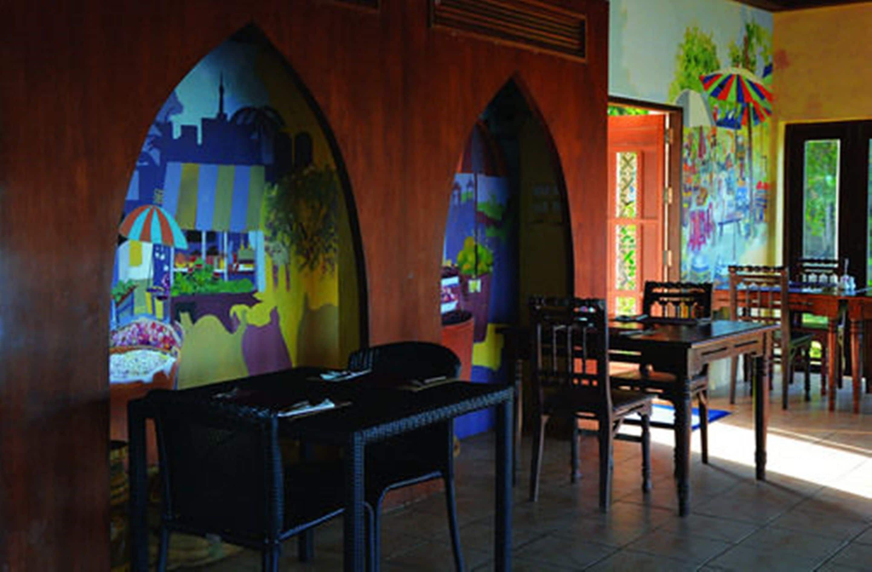 breakfast, lunch, dinner served; thai cuisine, sea views