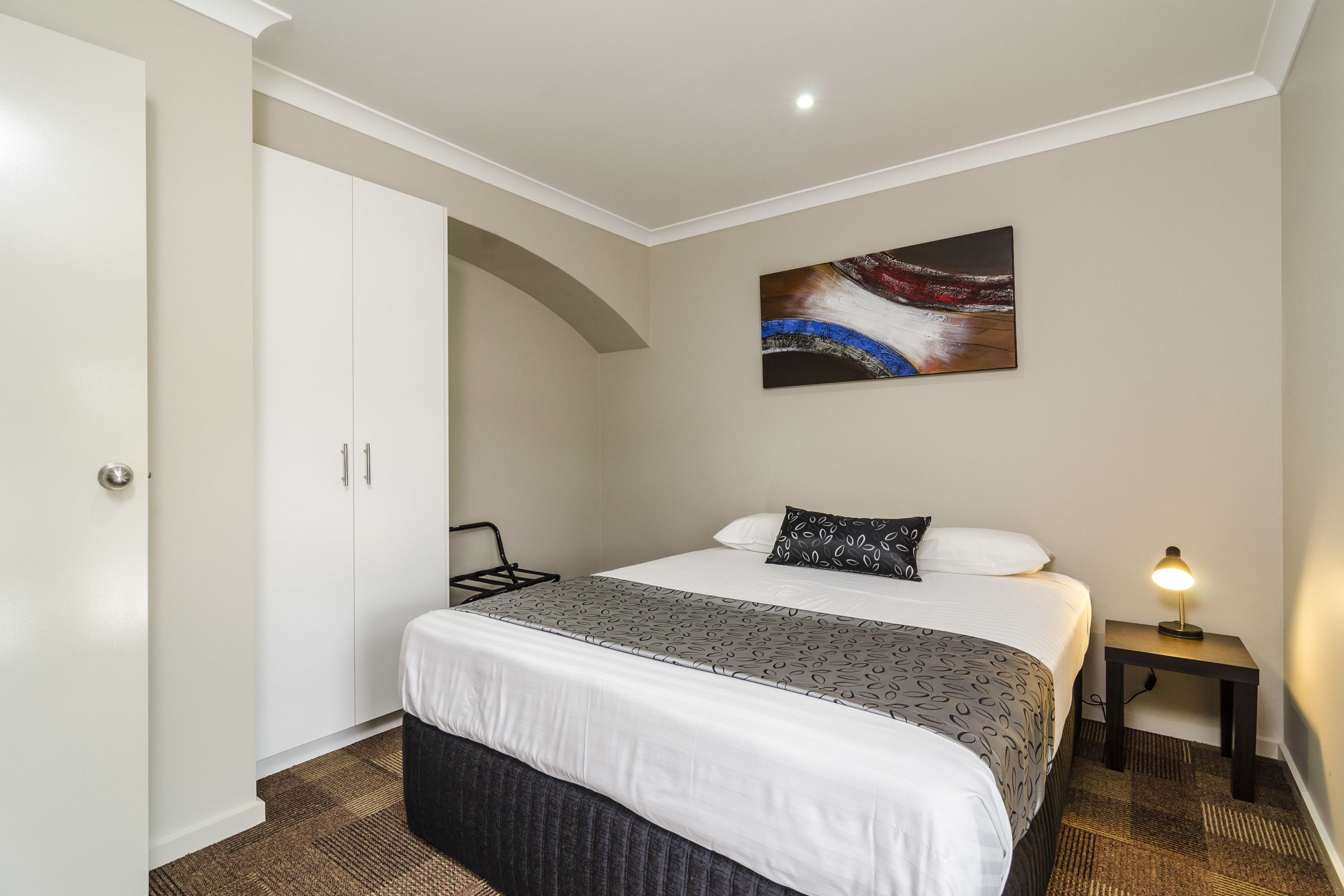 Parkville Place Serviced Apartments — image 11