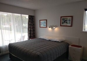 Standard Studio, Non Smoking, Kitchenette (Studio Unit) | In-room safe, desk, iron/ironing board, free cots/infant beds