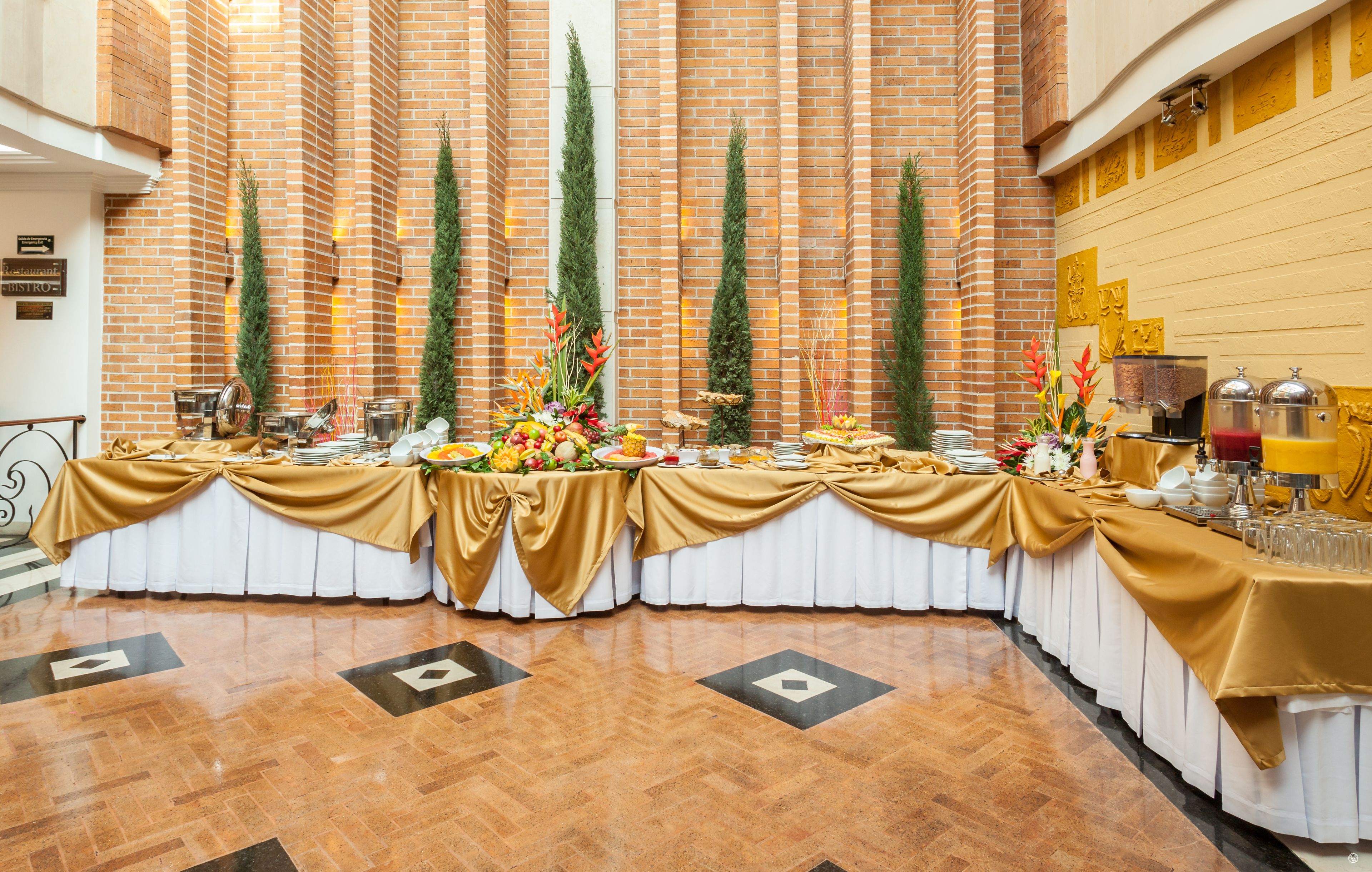 breakfast (cop 17000 per person)