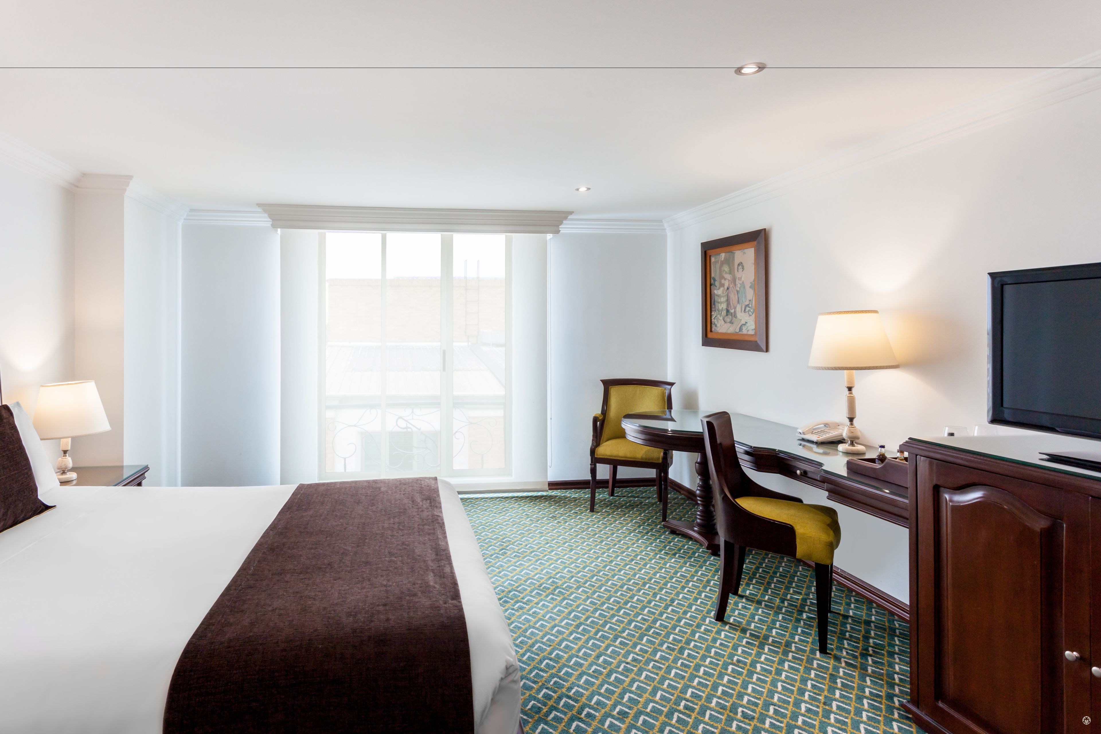 standard double room | 1 bedroom, premium bedding, minibar, in-room safe