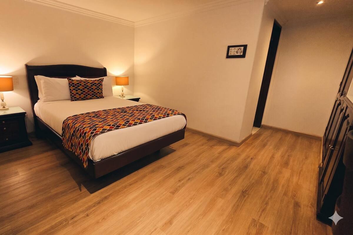 1 bedroom, premium bedding, minibar, in-room safe