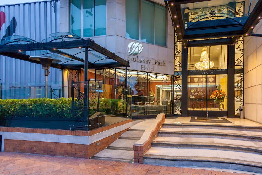 Hotel Embassy Park