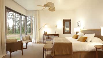 Deluxe Room | In-room safe, desk, blackout drapes, free WiFi