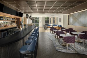 Bar (on property) - Renaissance Raleigh North Hills Hotel (Raleigh)
