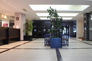 Lobby - Mountain Paradise By The Walnut Tree (Bansko)