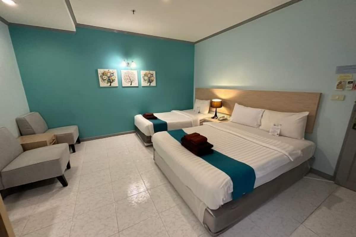 Escritorio, wifi gratis, ropa de cama