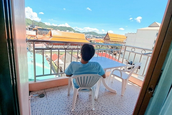 Junior Double Room | City view