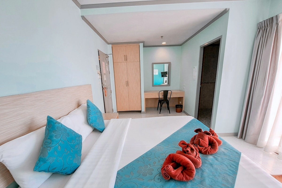 Superior Double Room | Meja, Wi-fi percuma, cadar katil 
