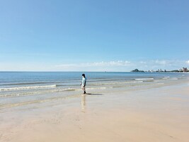 Beach nearby, beach towels