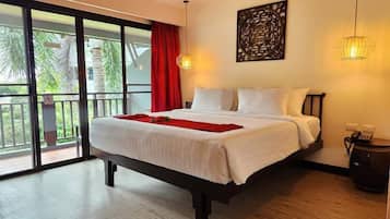 Standard Hillside | Frigobar, cofres nos quartos, escrivaninha, quartos à prova de som