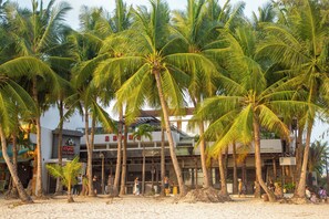 Front of property - Crown Regency Beach Resort (Boracay Island)