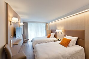 Executive Twin Room (Wellness & Fitness Access) | Minibar, in-room safe, desk, soundproofing