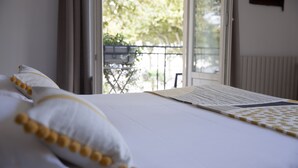 ห้องซูพีเรียดับเบิลหรือทวิน | เครื่องนอนระดับพรีเมียม, เตียง Select Comfort, มินิบาร์