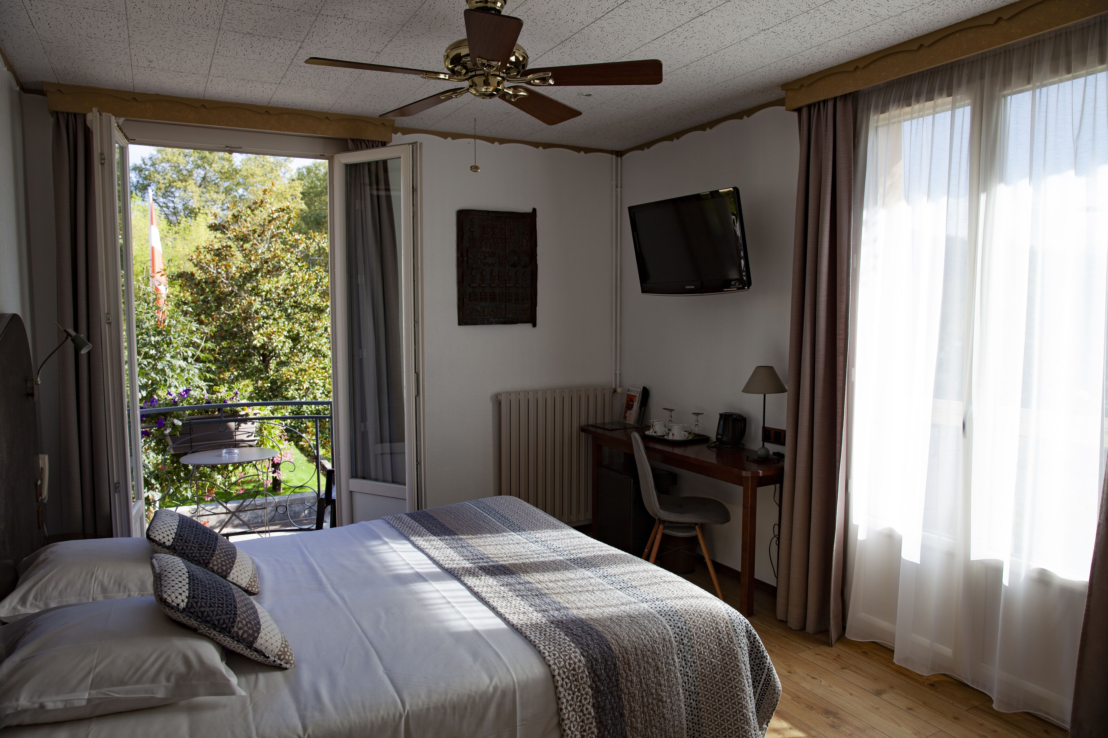 superior double or twin room | 1 bedroom, premium bedding, select comfort beds, minibar