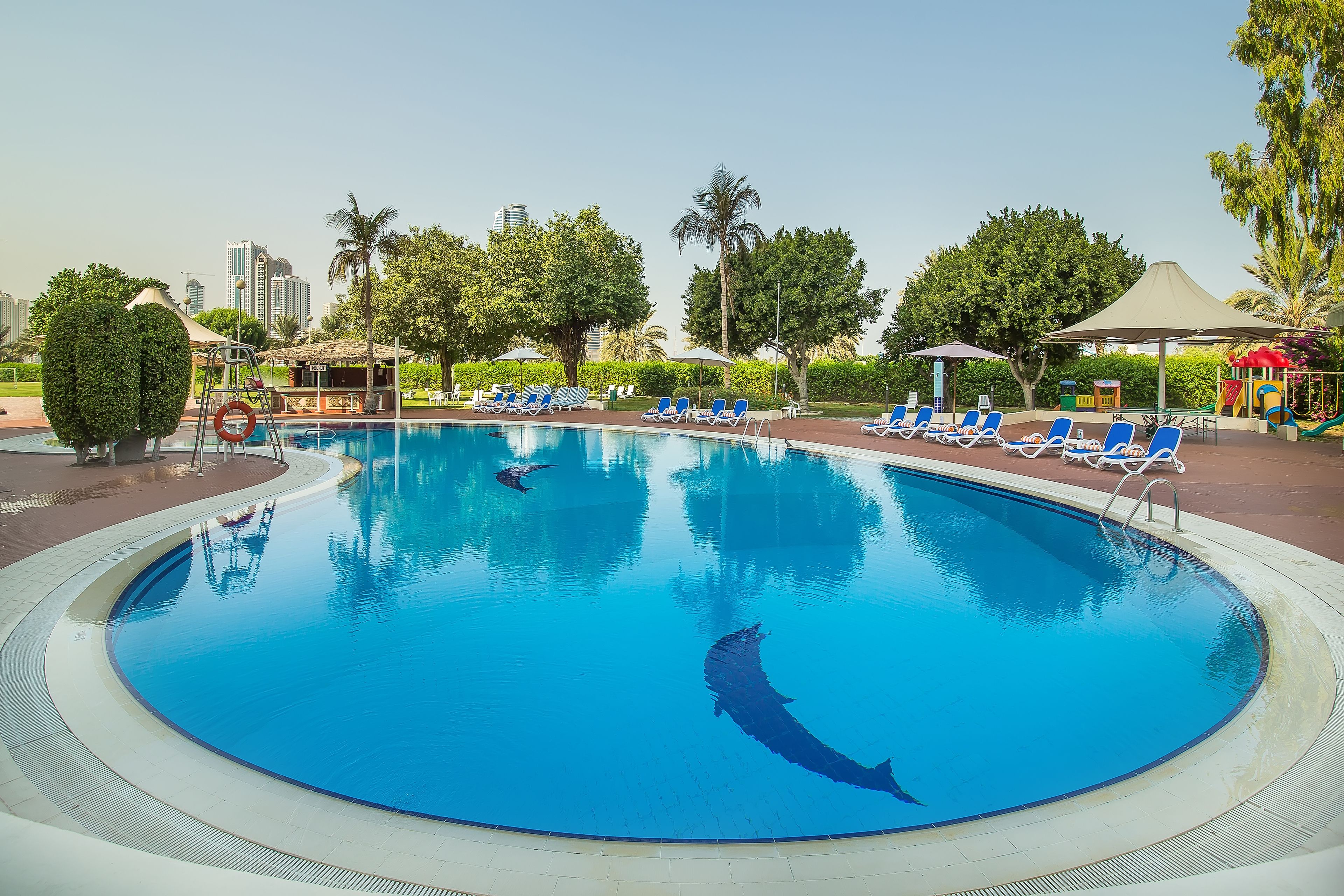 Piscina interna, piscina externa