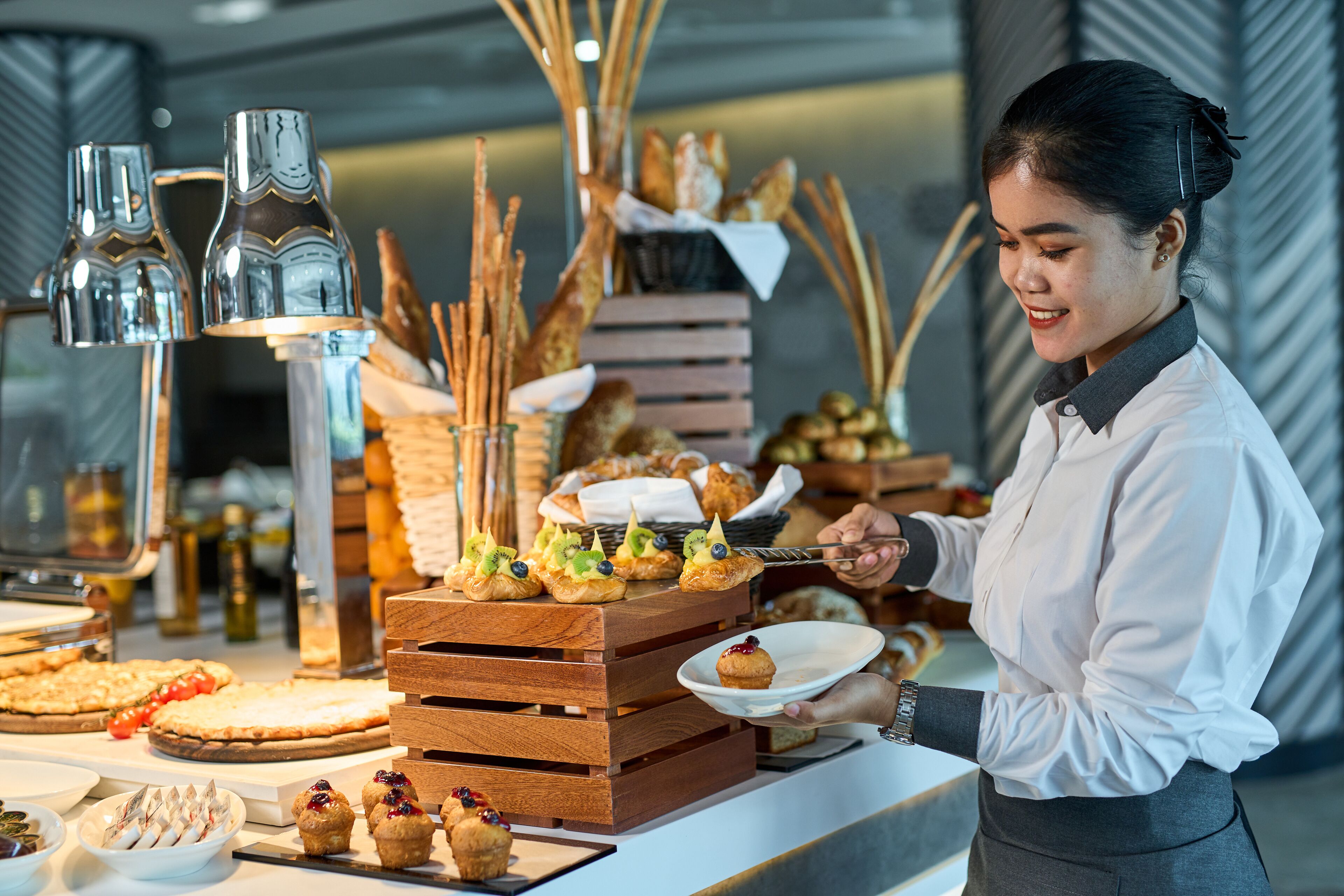 Daily buffet breakfast for a fee