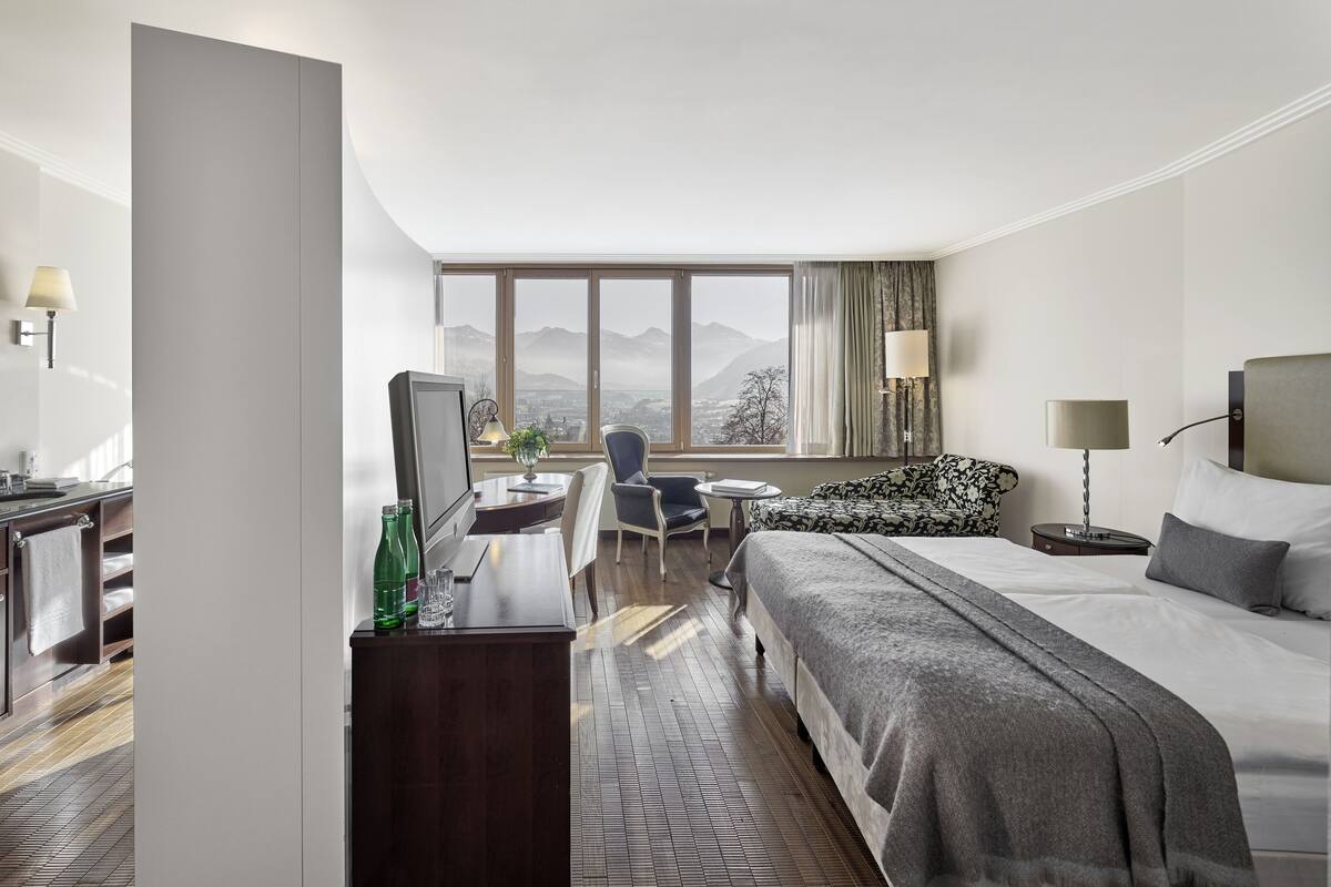 Double Room Panorama | Minibar, in-room safe, desk, WiFi (free)