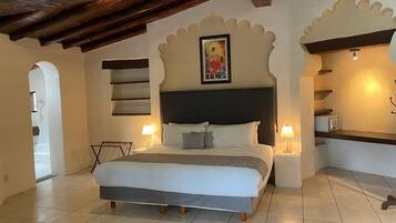 Phòng Suite, 1 phòng ngủ | Két bảo mật tại phòng, màn/rèm cản sáng, bàn ủi/dụng cụ ủi quần áo