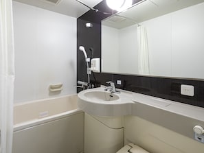 Tina con regadera, tina profunda, amenidades de baño gratuitas