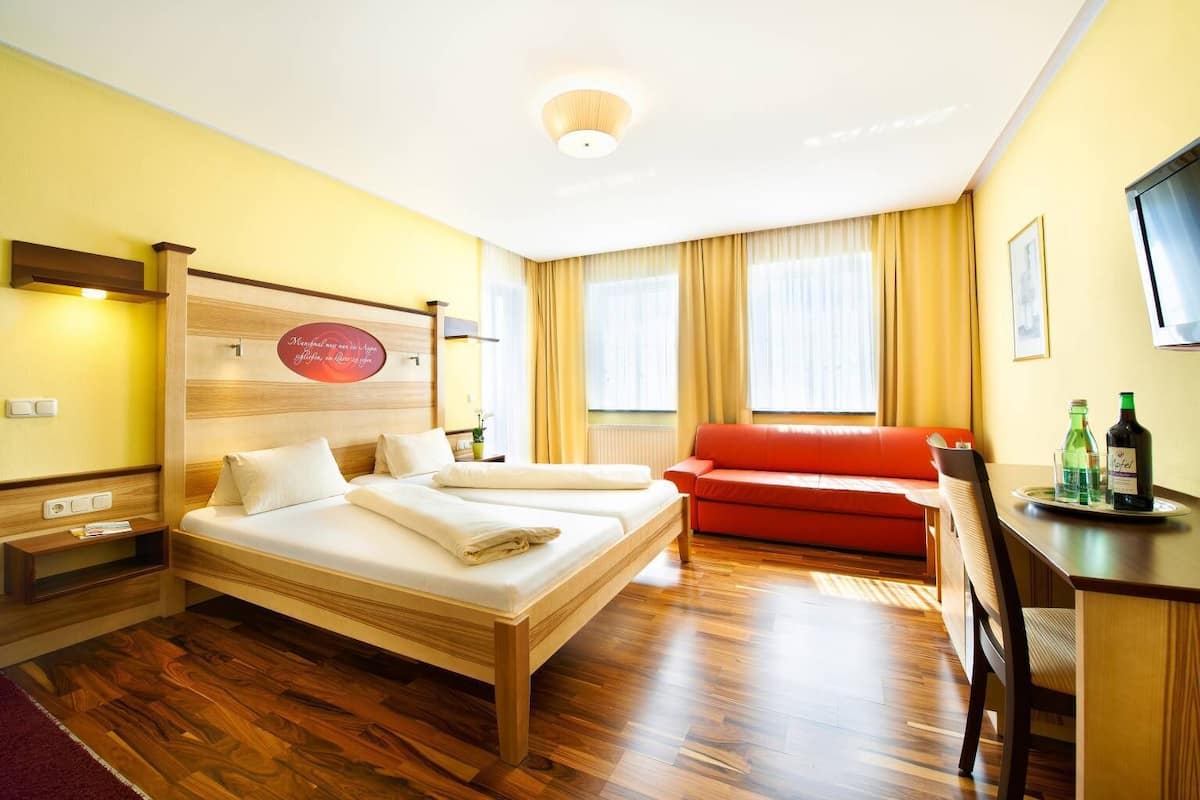 Phòng đôi | Bộ đồ giường kháng dị ứng, minibar, két bảo mật tại phòng, bàn 