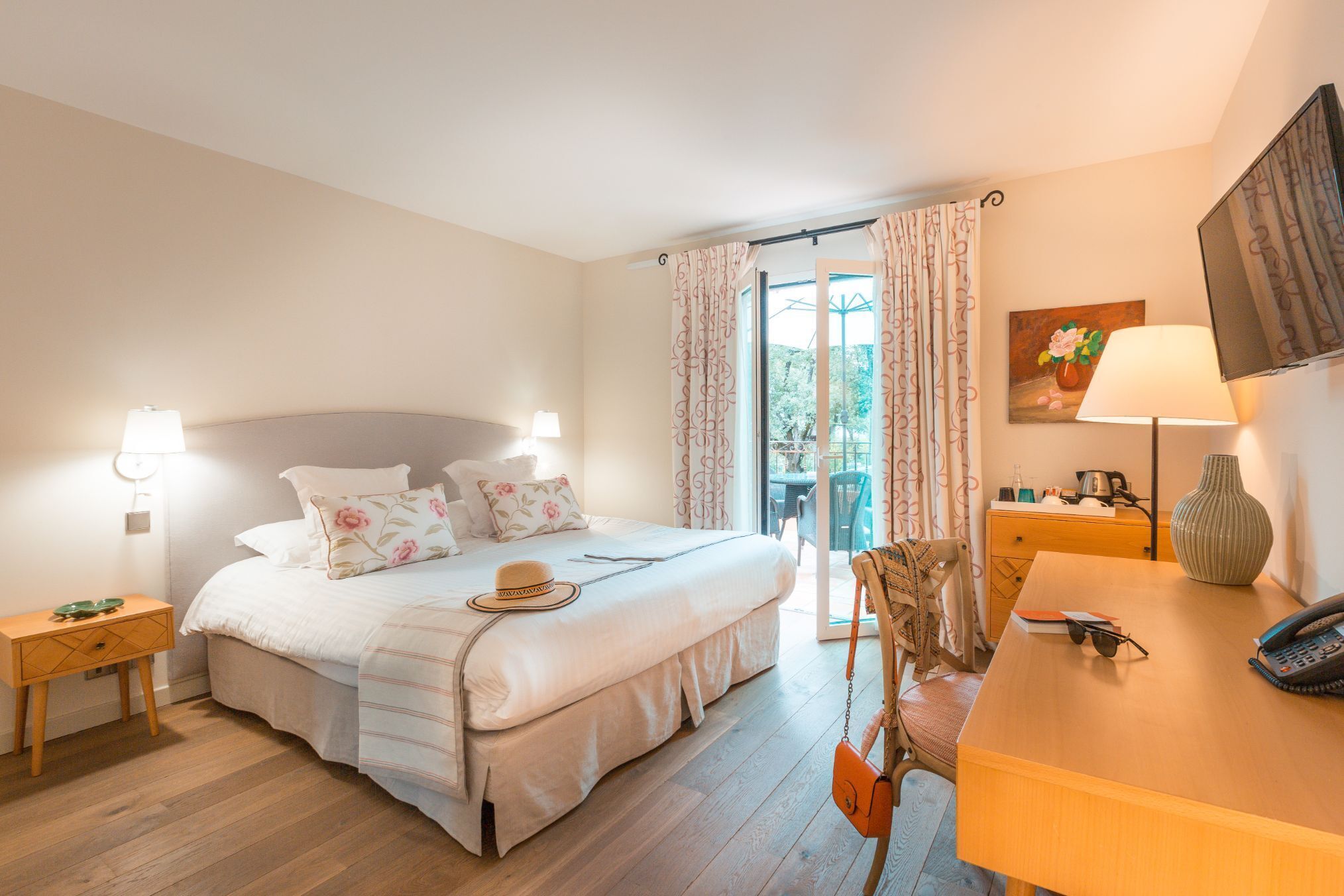 superior bastide (rose de vence) 44 | 3 bedrooms, premium bedding, minibar, in-room safe