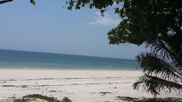 Private beach, white sand, beach volleyball