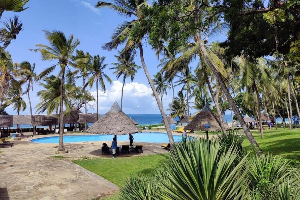 Cocoa Luxury Resort, Nyali