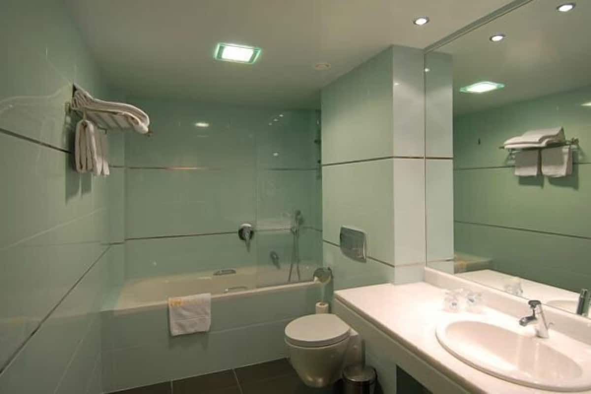 free toiletries, hair dryer, towels