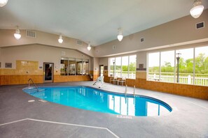 Pool - Country Inn & Suites by Radisson, Wilson, NC (Wilson)