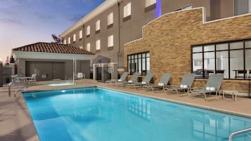 Outdoor pool, pool loungers