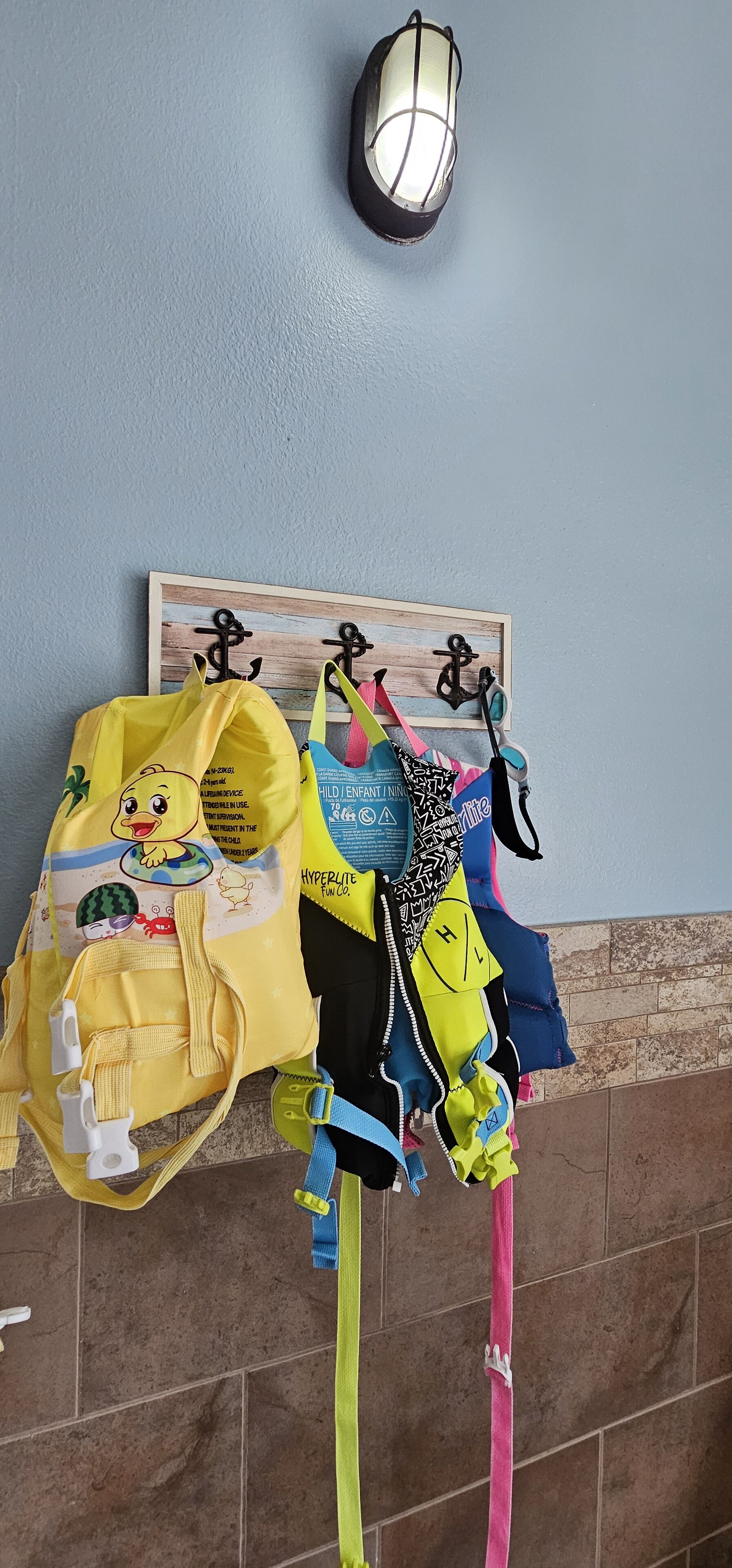 indoor pool, open 6:00 am to midnight, pool loungers