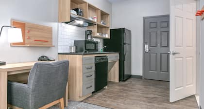 Candlewood Suites Lake Jackson Clute by IHG