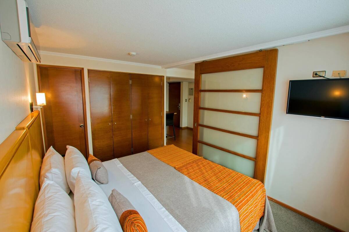 In-room safe, free cribs/infant beds, bed sheets