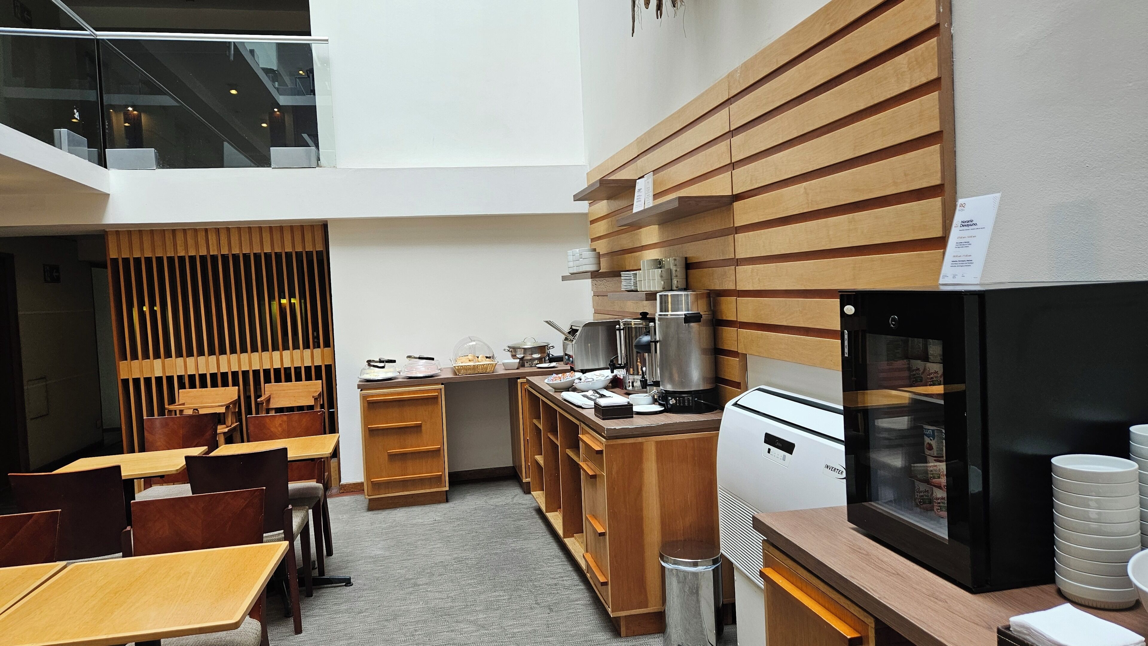 包含每日自助早餐