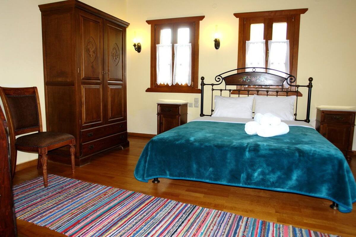 Double Room | Iron/ironing board (on request), WiFi (free)