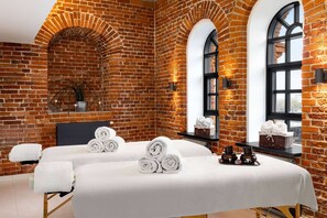 Sauna, body treatments, aromatherapy, facials, massage/treatment rooms