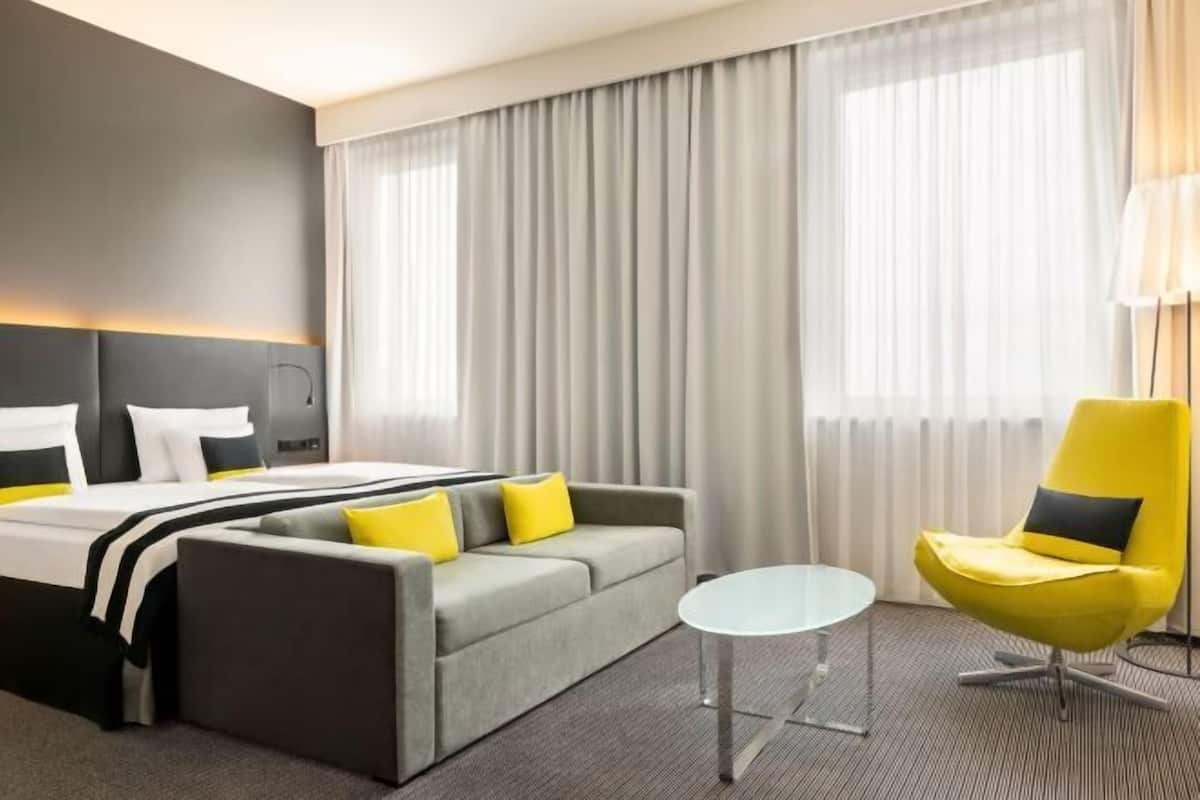 1 bedroom, in-room safe, desk, laptop workspace