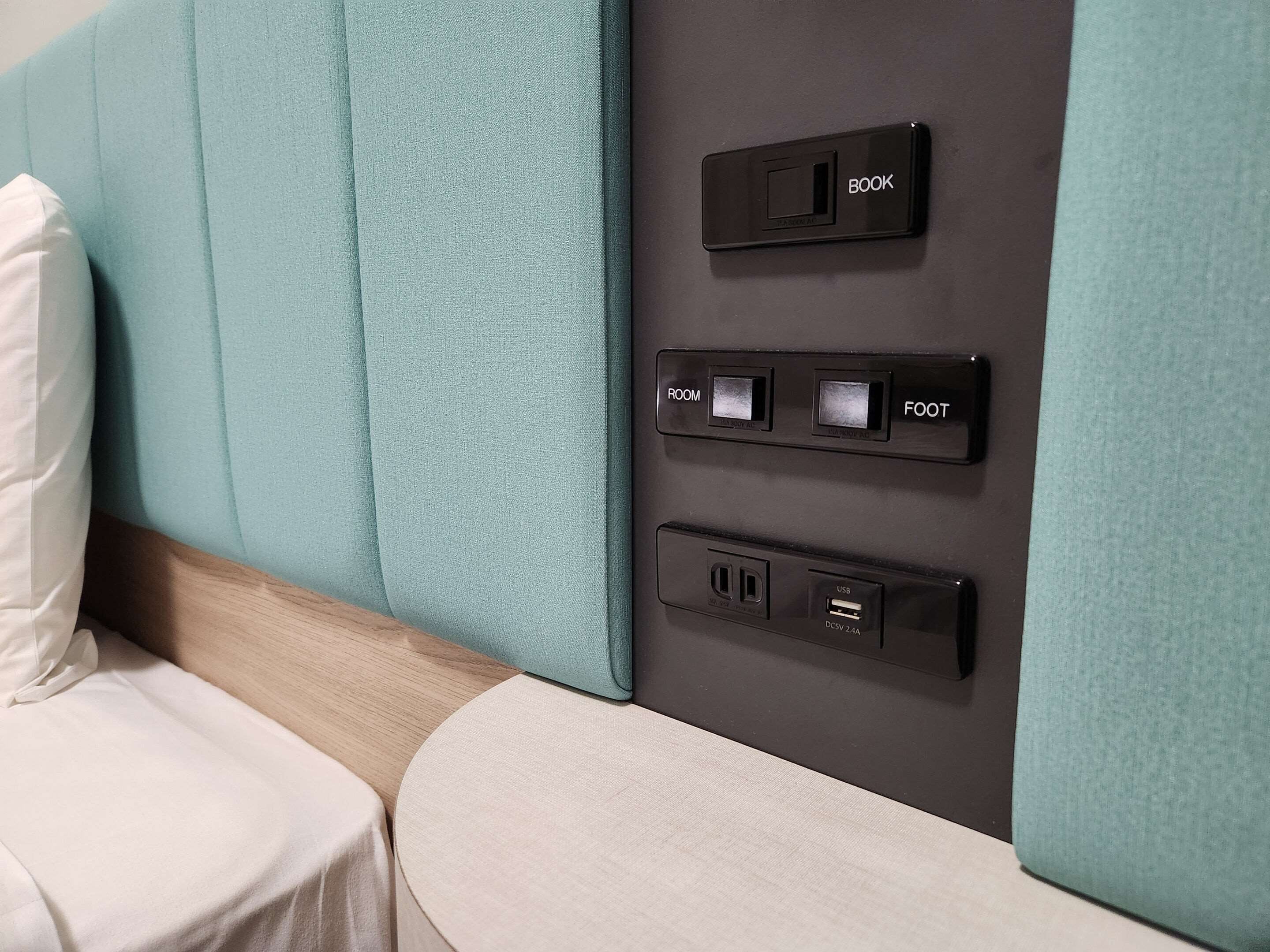 1 bedroom, premium bedding, desk, blackout curtains