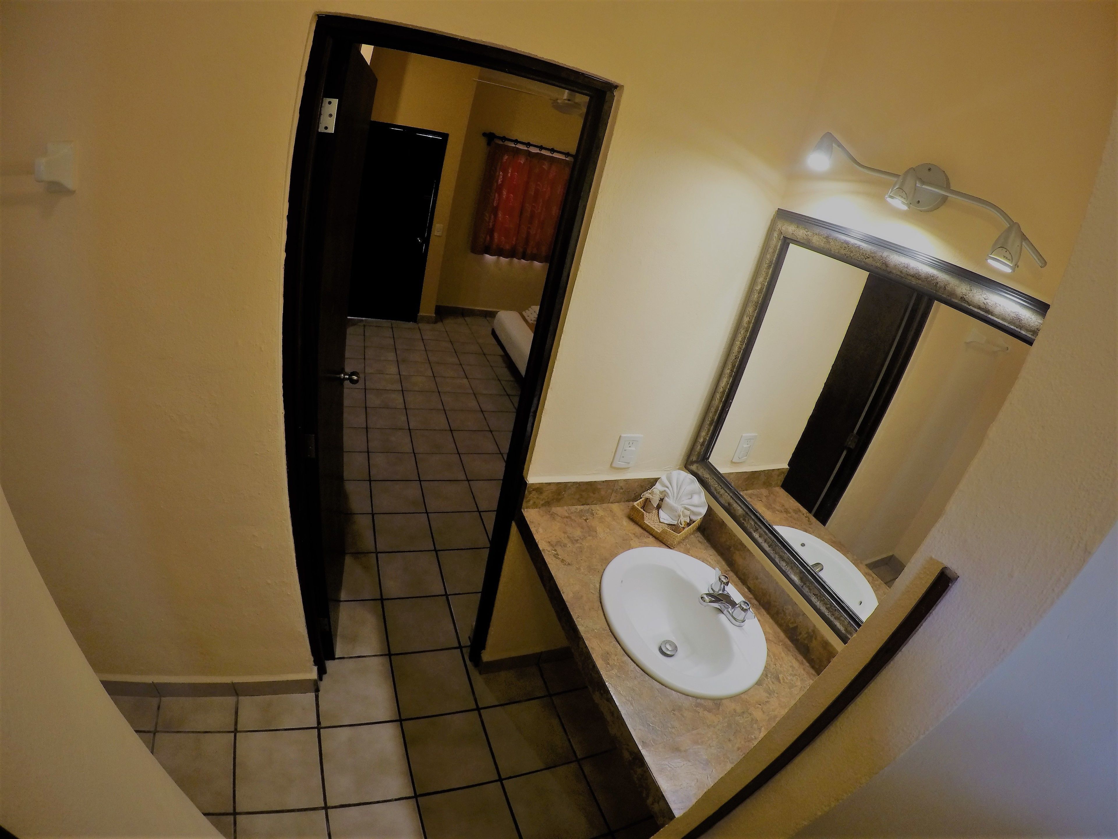 standard double room | bathroom | shower, free toiletries, hair dryer, towels