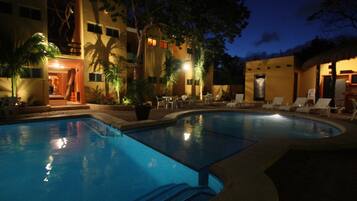 Outdoor pool, pool loungers