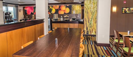 Free daily buffet breakfast