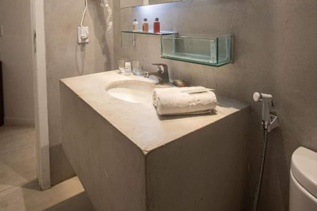 Doppia Standard | Bagno | Doccia, set di cortesia gratuito, asciugamani