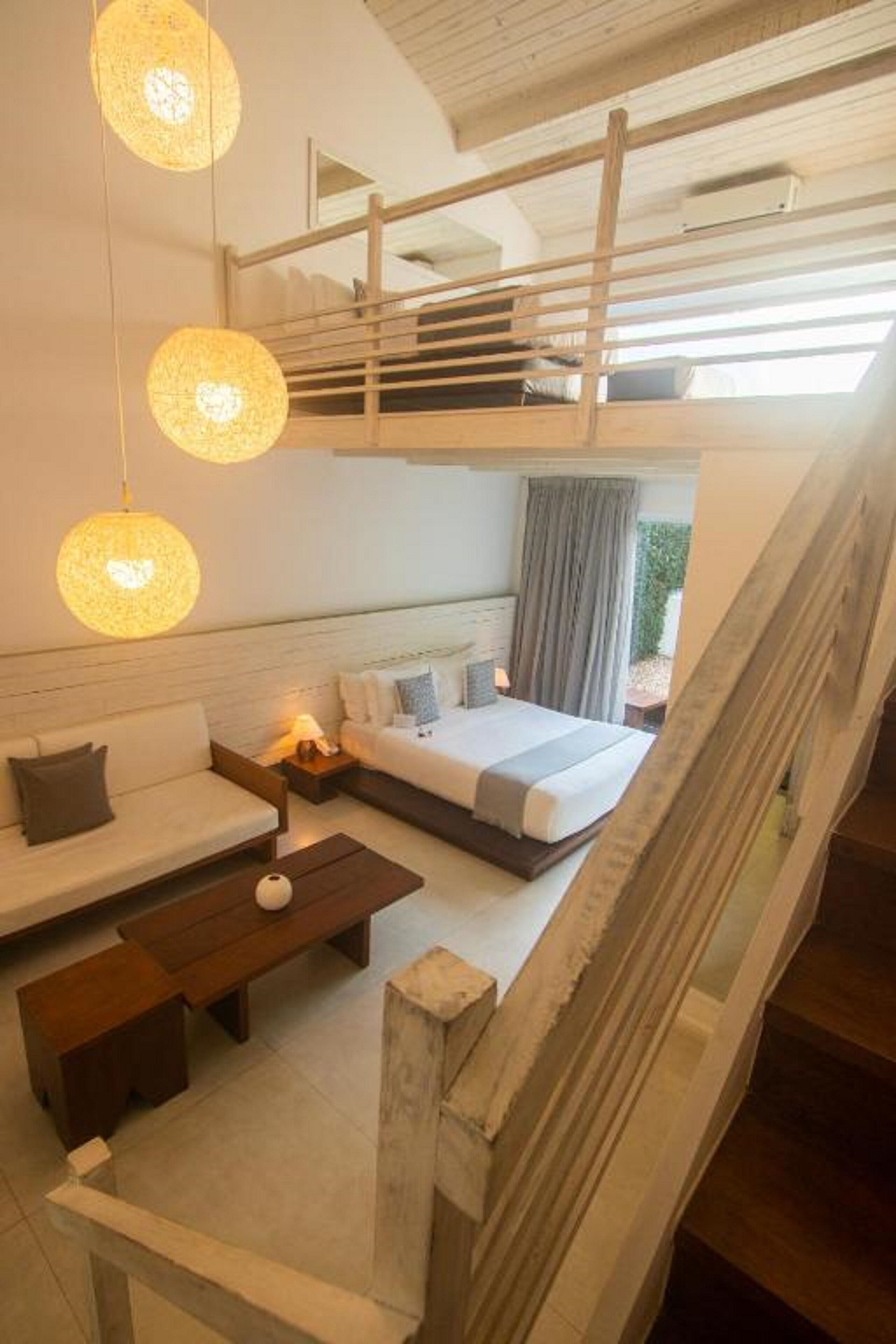 loft | minibar, in-room safe, free wifi, bed sheets