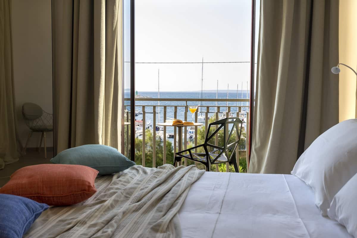 Couette en duvet d'oie, minibar, coffres-forts dans les chambres