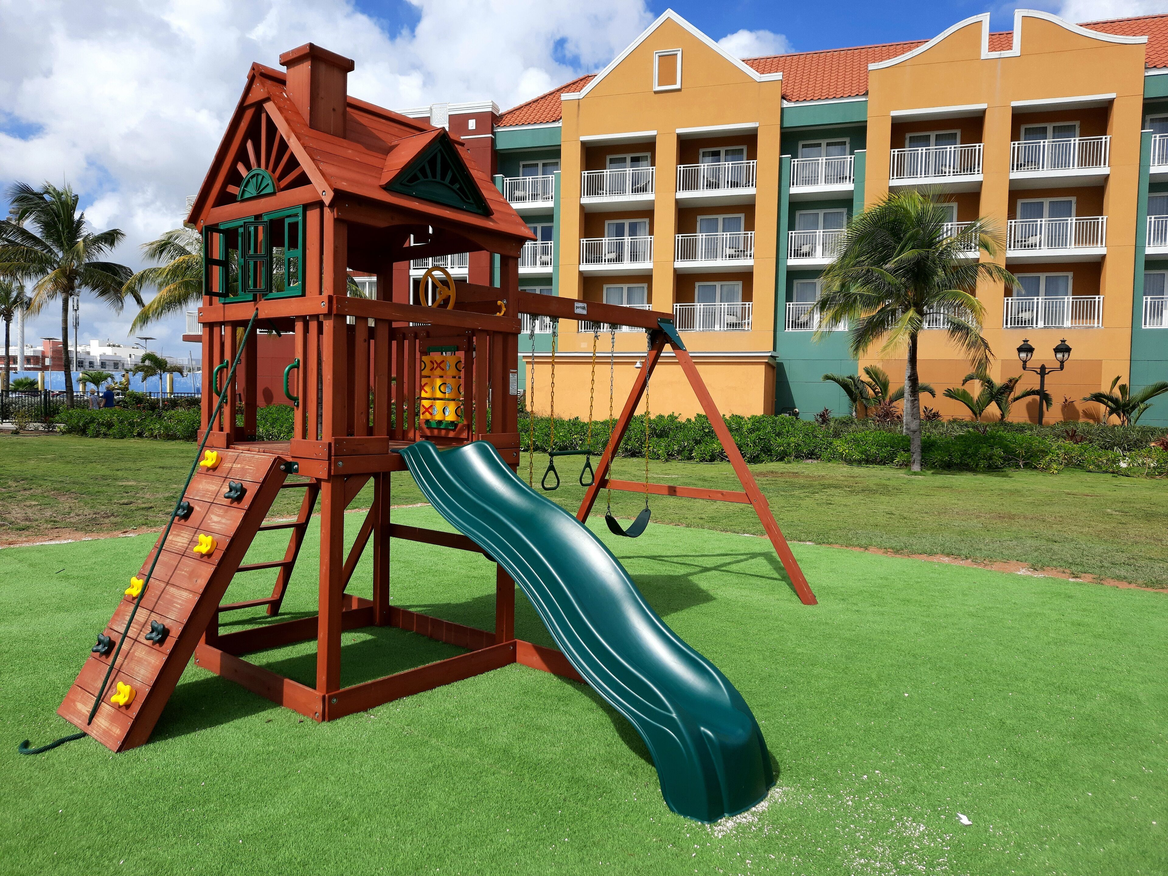 children’s play area – outdoor