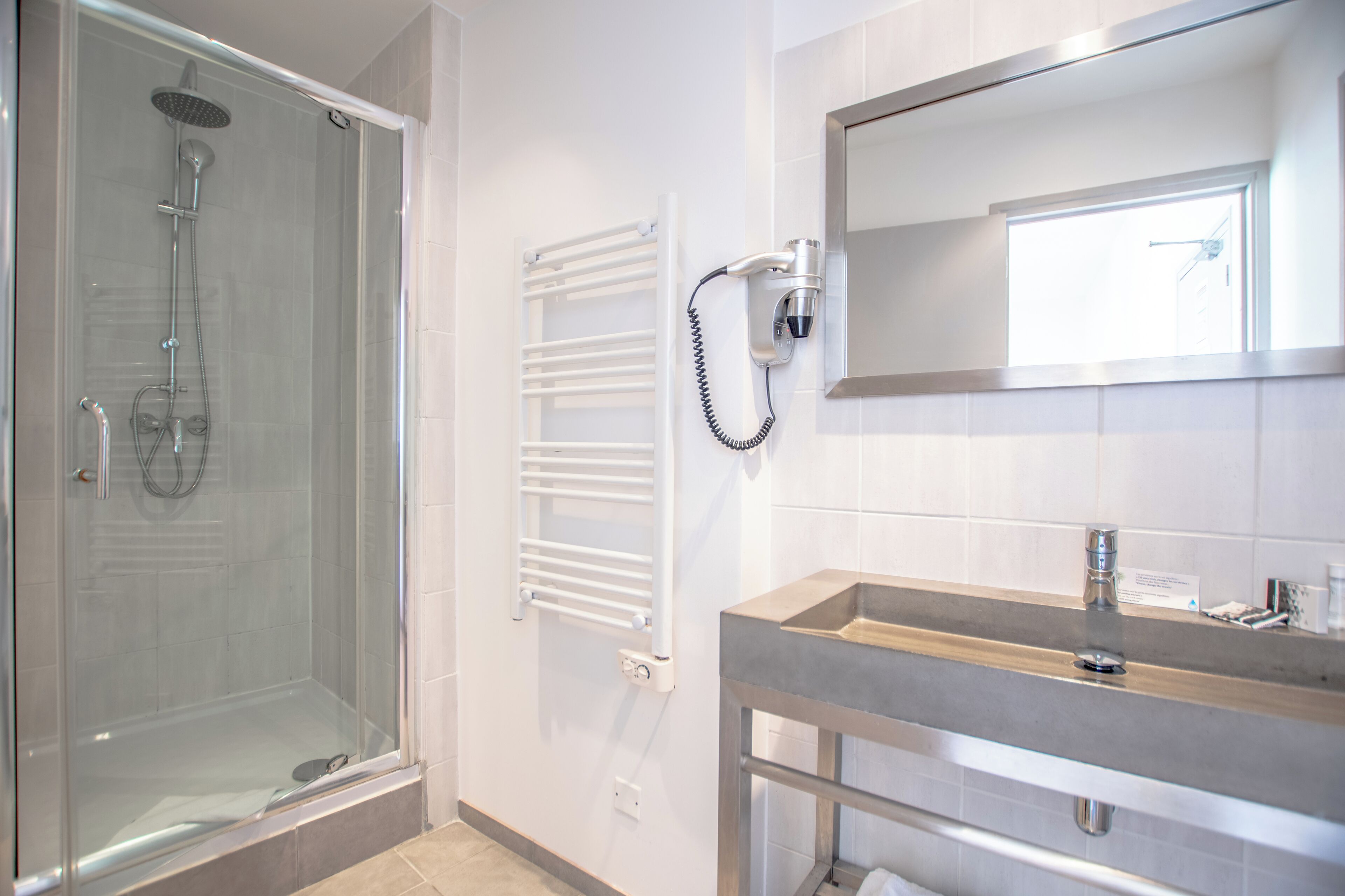 comfort double or twin room | bathroom | free toiletries, hair dryer, towels, soap