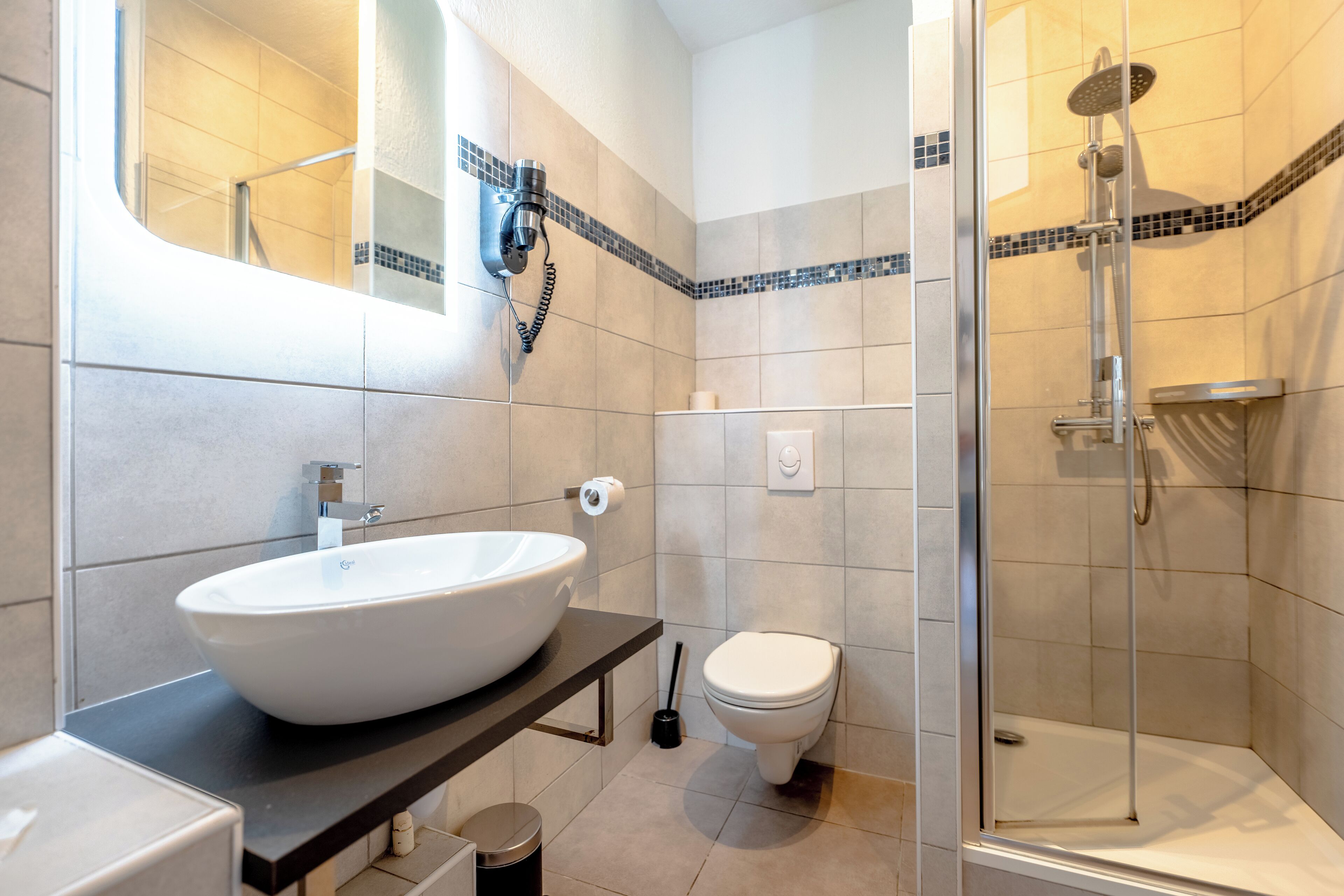 superior double or twin room | bathroom | free toiletries, hair dryer, towels, soap